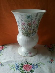 Large Aynsley China (Wild Tudor) Vase