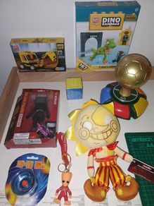 Mixed Toys & Collectibles Bundle