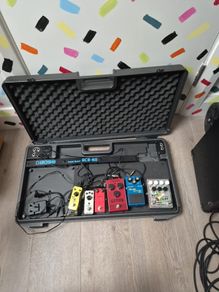 Full Pedalboard Of Effects