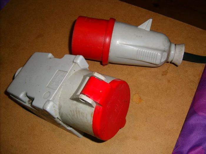 Splash proof fittings