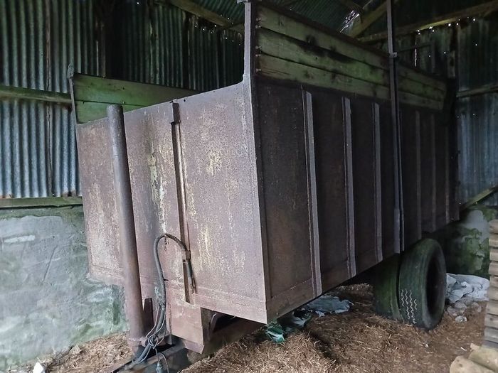 Silage trailer