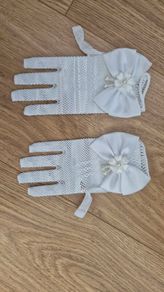 Communion gloves