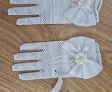 Communion gloves