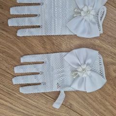 Communion gloves