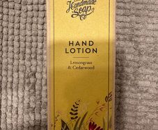 THE HAND MADE SOAP COMPANY - Body Lotion - Lemongrass & Cedarwood