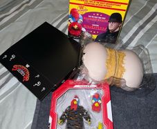 WWE Ultimate Edition Gobbledy Gooker & Egg/Display Stand