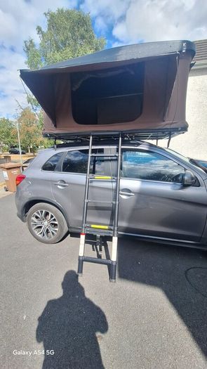 Roof tent