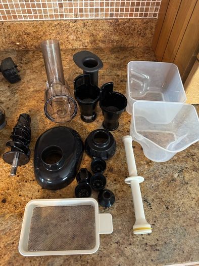 Omega J8006HD6 cold press Juicer