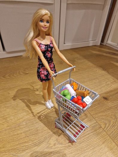 Barbie Shopping Time