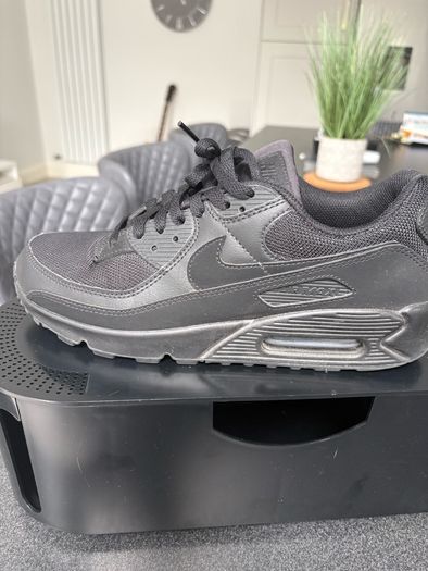 Mens shoes