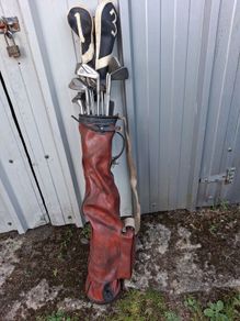 vintage golf clubs bag and woods