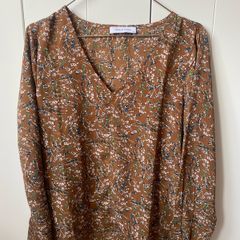 Neon and Nylon women ladies top, great condition