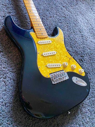 SX Custom Vintage Series Strat + Extras