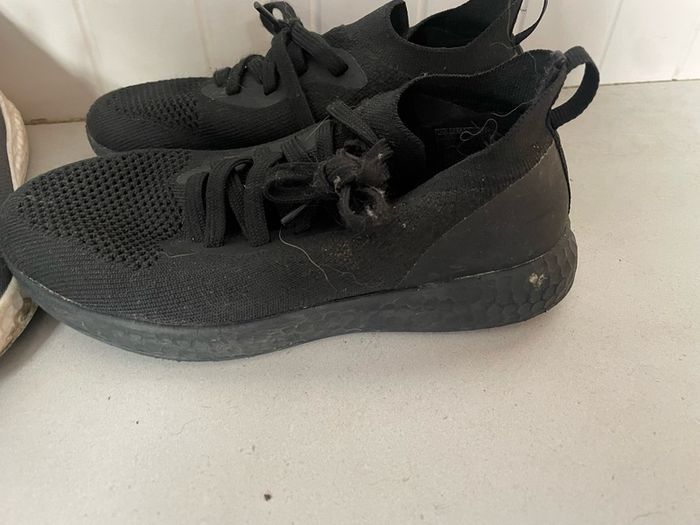 runners trainers size 2