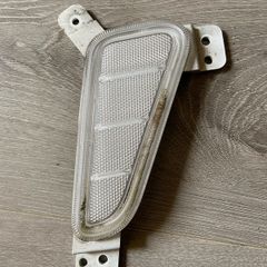 Hyundai kona front bumper reflector