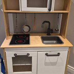 Play Kitchen
