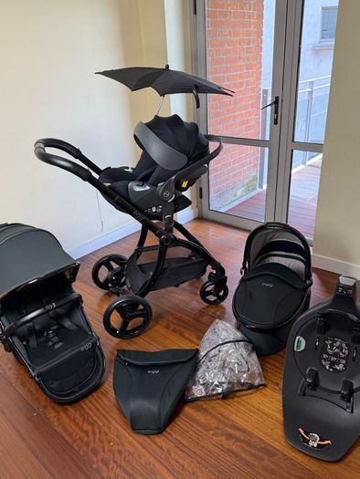 As New Egg2 travel system with Cybex car seat and isofix base swivel