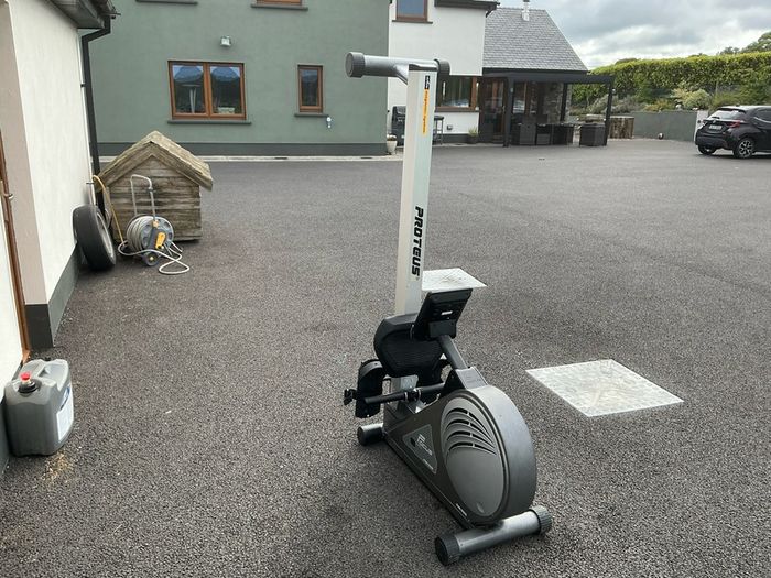 Proteus 5500 Rowing Machine