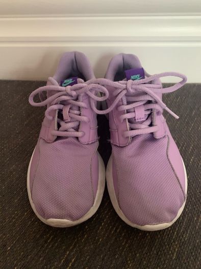 Purple Nike Tanjun Runners
