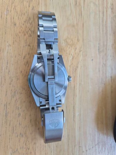 Watchdives 37mm, seiko sweeping second hand quartz