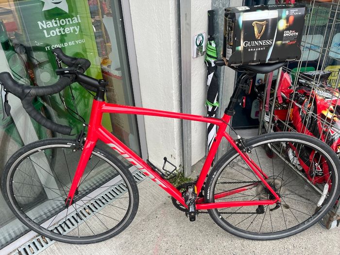 Giant Contend Road Bike - Large Frame (OPEN TO OFFERS)