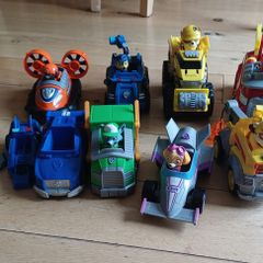 Paw patrol vehicles set with figures