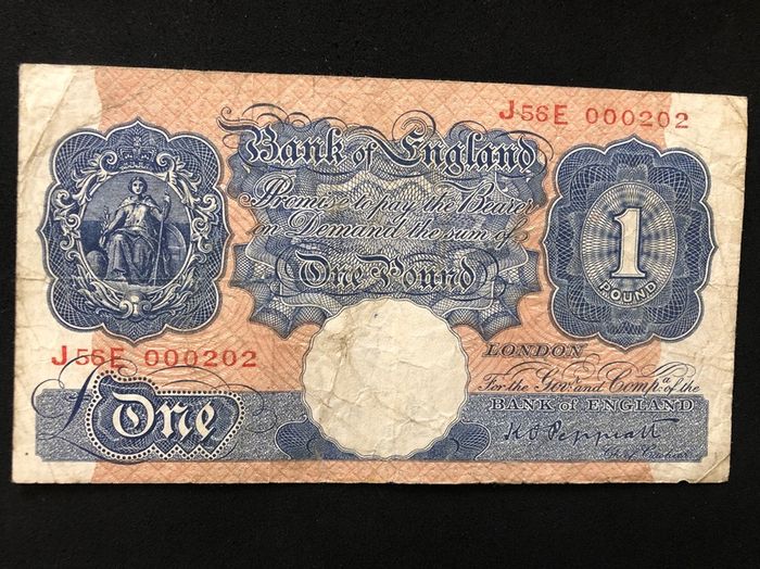 One pounds Bank of England