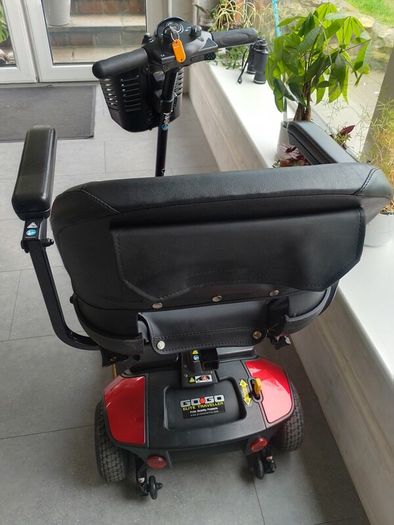 Pride Go-Go Elite Traveller 4-Wheel Mobility Scooter 2022 New Batteries