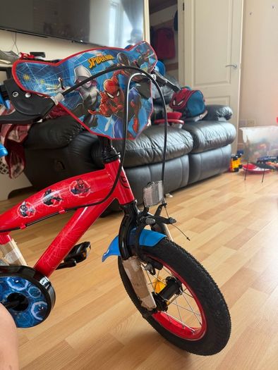 Boys Spider-Man bicycle for sale, good as new,age 3-5 years old.