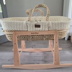 Little Green Sheep Moses Basket, Waterproof Mattress Protector + Free Changing Mats