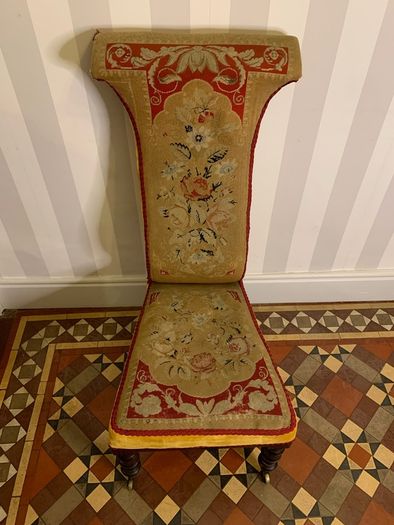 Victorian rosewood prie dieu or prayer nursing chair with original needlepoint upholstery.
