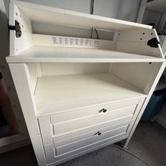 Baby changing unit with drawers