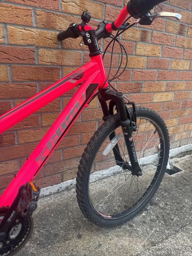 Girls bike