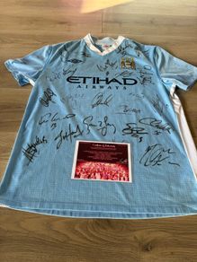 Manchester city signed jersey 2011