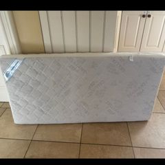 Sundvik Cot + mattress