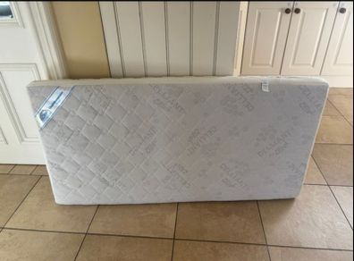 Sundvik Cot + mattress