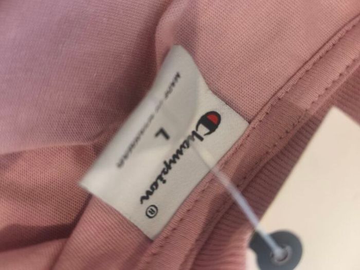 Champion Large 100% Cotton T-shirt