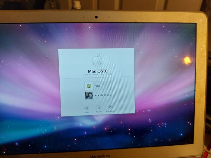 MacBook Air 13 inch, A1237, excellent cosmetic Condition, Password Locked