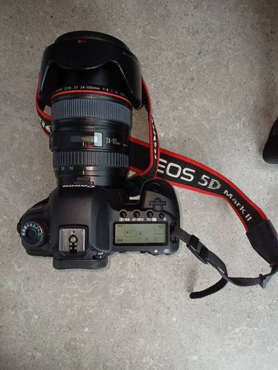 Canon EOS 5D Mark II + EF 24 - 105mm 1:4 L IS USM. Execellent condtion l. Fully ready setup