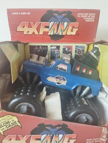 4XFANG Ferocious Fangs Monster Truck