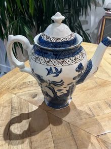Rare Willow Pattern Coffee/Tea Pot 1940s