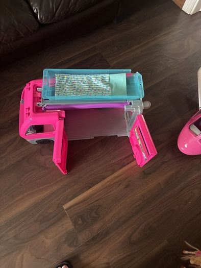 Barbie camper van
