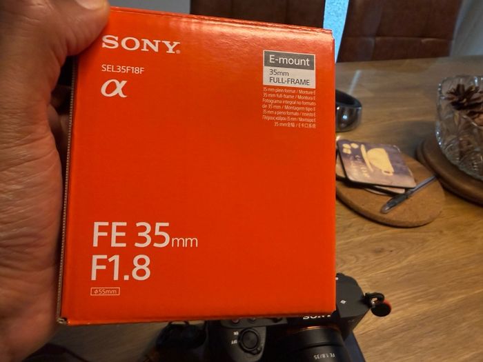 Sony FE 1.8 35mm