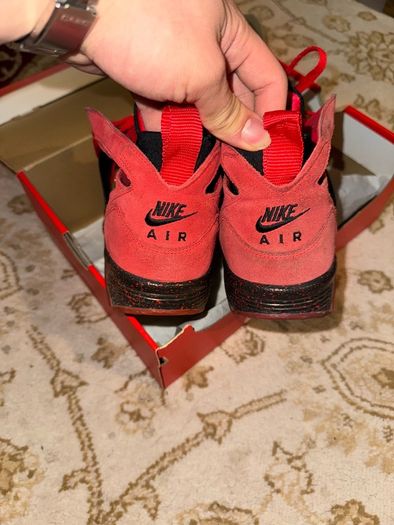 Nike Air Trainer Huarache Love Hate 647591-600
