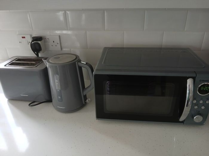 Kettle, toaster & microwave bundle
