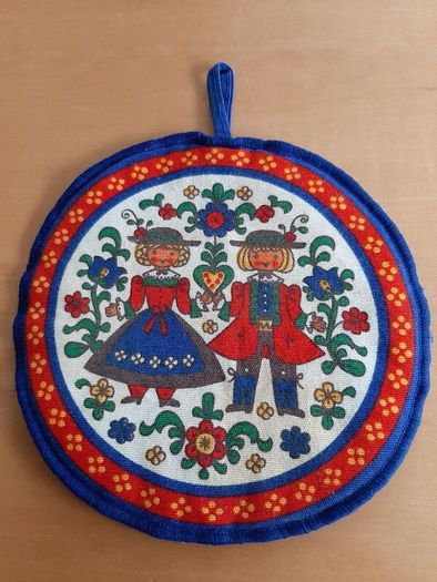 Scandinavian pot holder