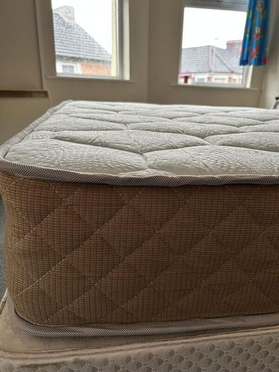 King Size Mattress 7-Zone Pocket with Memory Foam