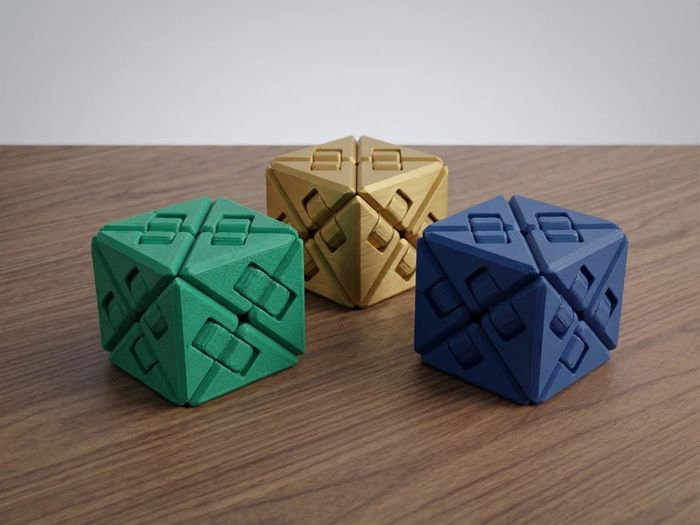 Crazy Cube Articulated Fidget  Sensory Toy & Satisfying Sound