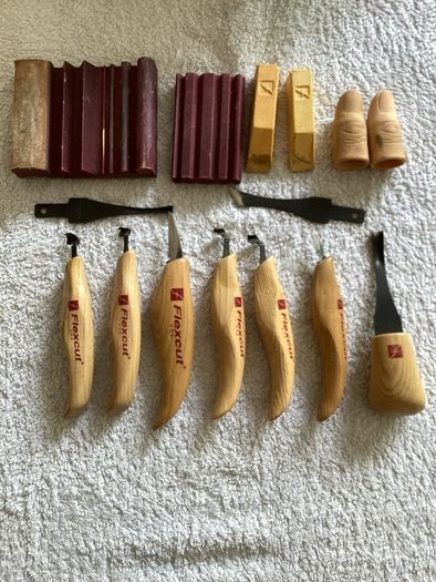 Flexcut carving tools