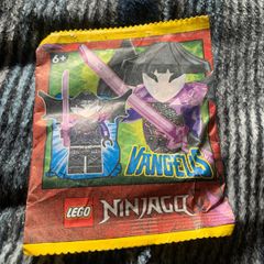 Lego Ninjago : vangelis mini figured sealed packet